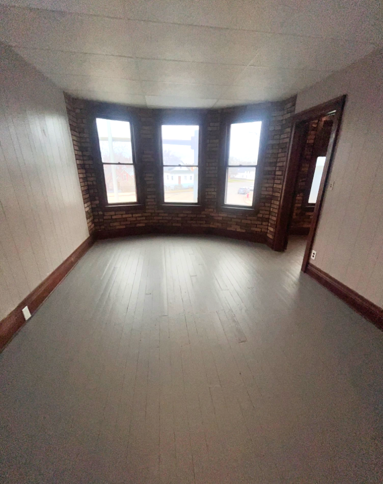 84 Leddy St - Photo 3 of 18