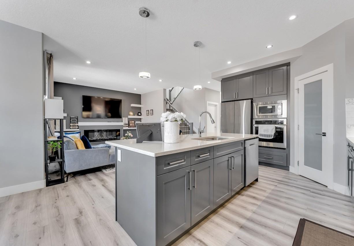 6602 38 Ave - Photo 5 of 19