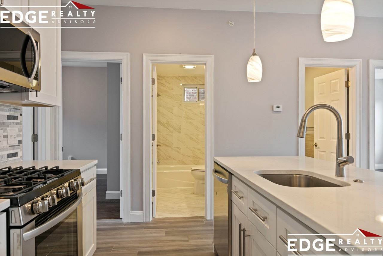 146 Sutherland Rd #3 - Photo 4 of 18