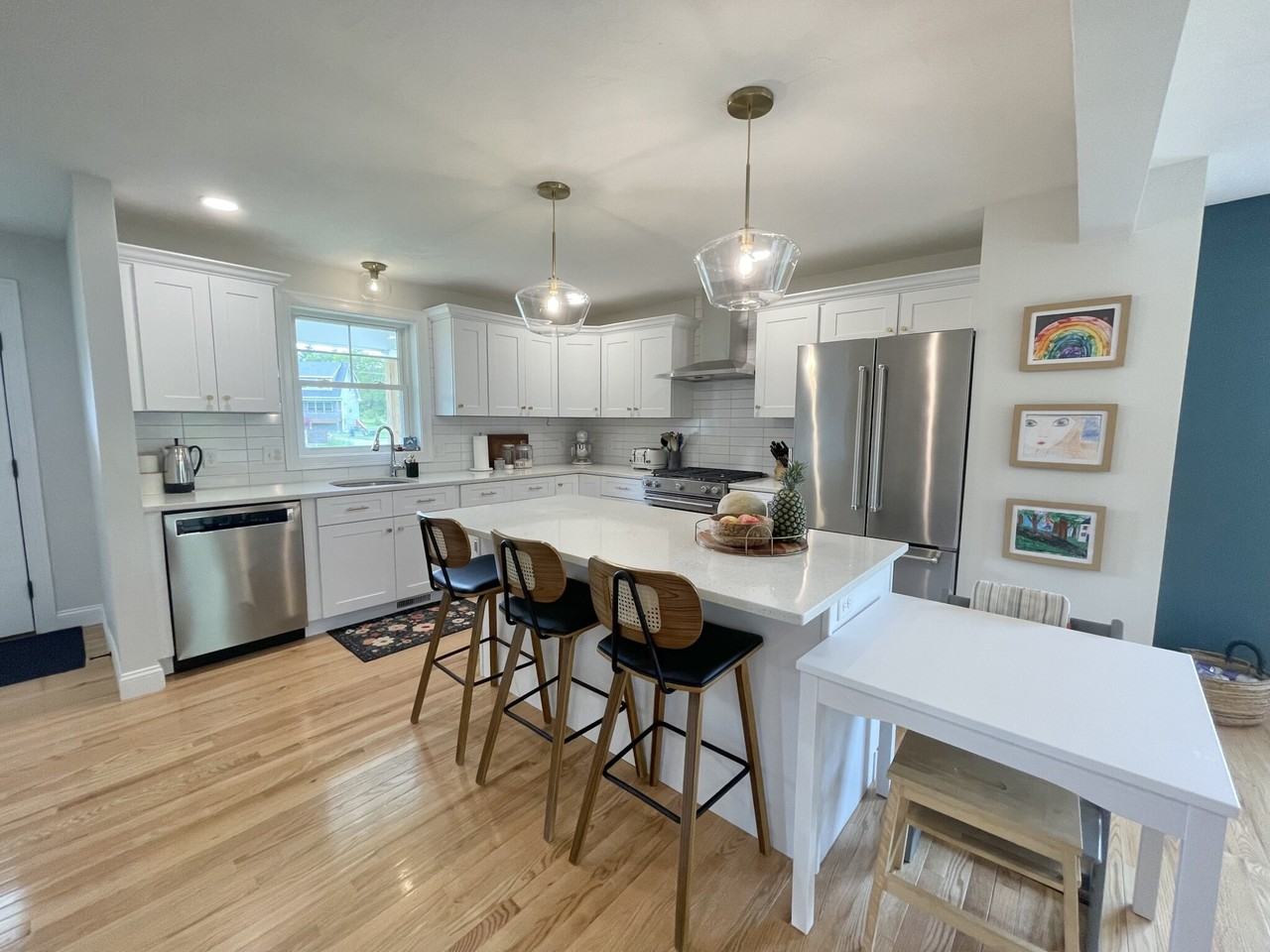 123 Pleasant St - Photo 3 of 50