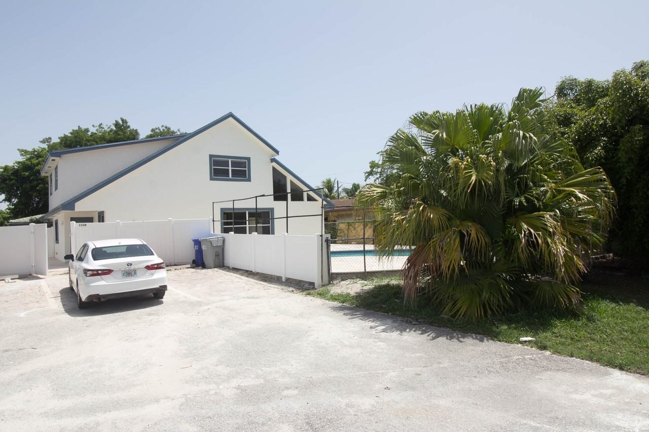 1109 Pine Drive - Photo 2 of 31