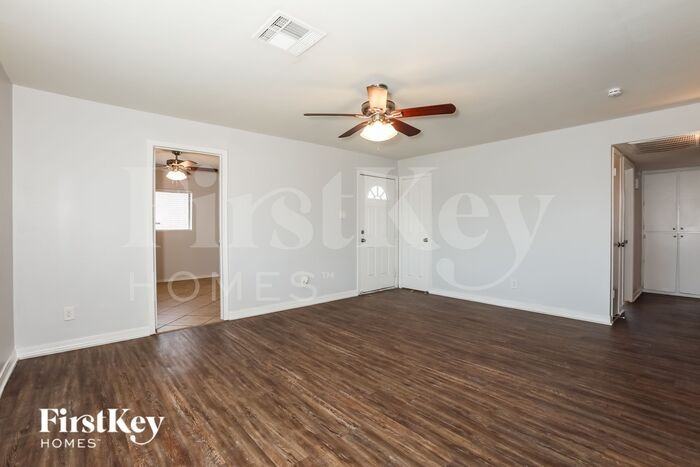 4739 E Sunland Ave - Photo 2 of 16