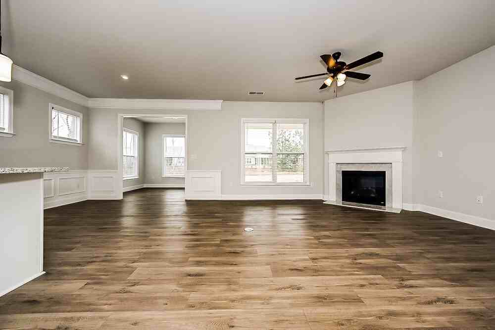 217 Nuttall Dr - Photo 3 of 16