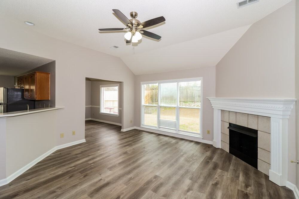 9355 Helmsley Dr - Photo 6 of 17