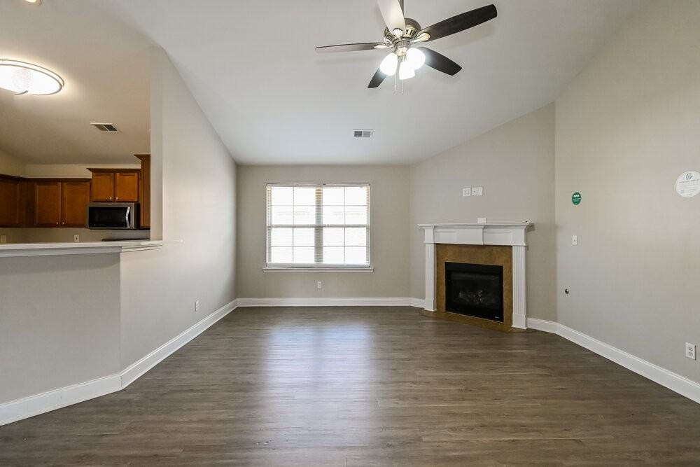 2932 S Hartland Dr - Photo 4 of 16
