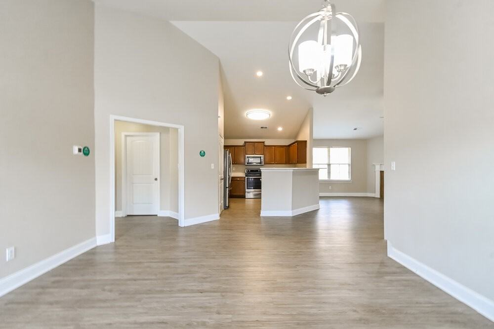 2932 S Hartland Dr - Photo 5 of 16