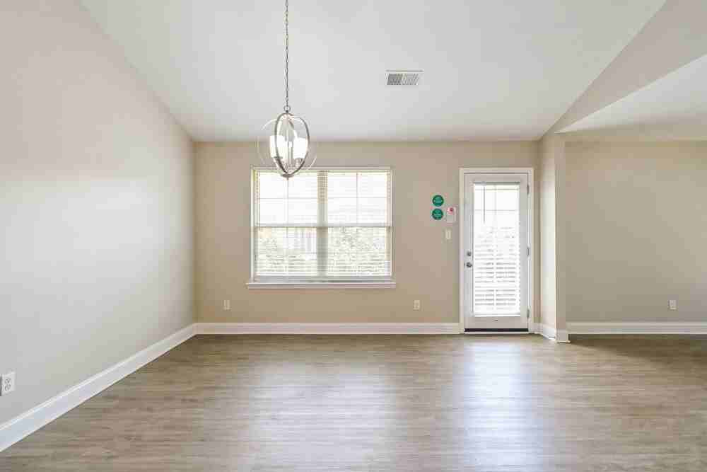 2932 S Hartland Dr - Photo 6 of 16