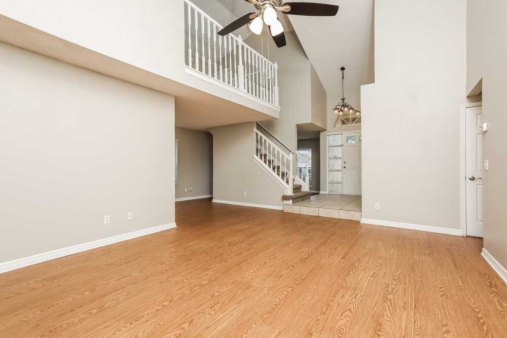 1046 Kelly Creek Cir - Photo 5 of 17