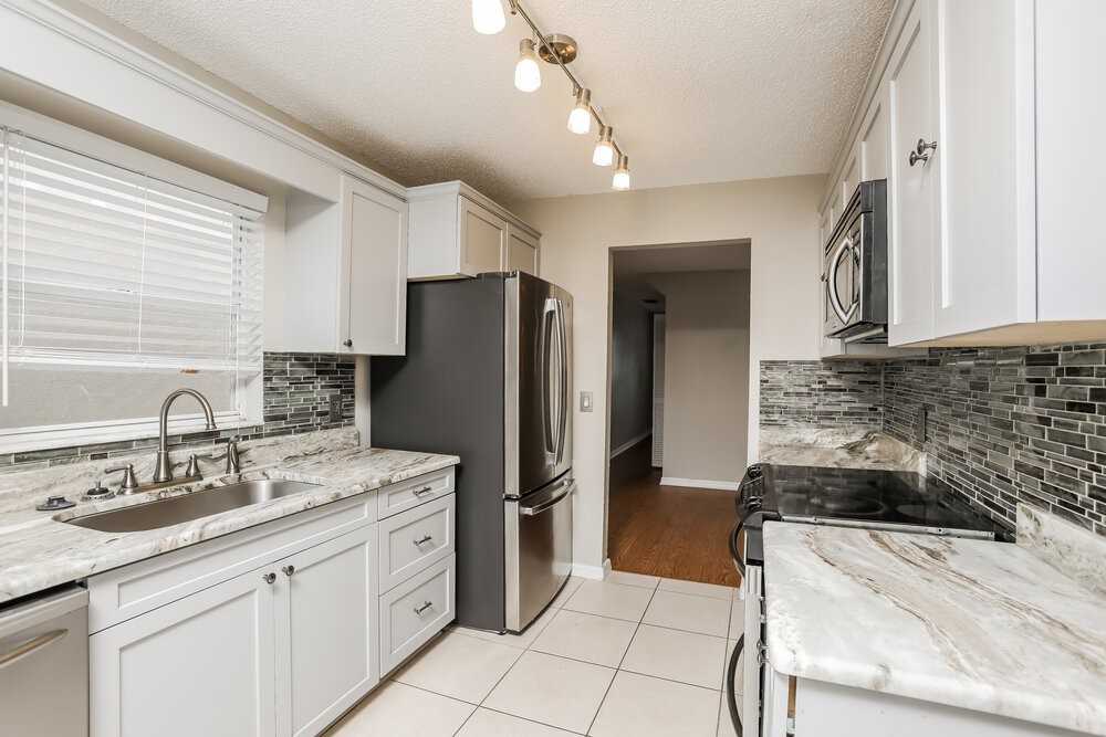 1046 Kelly Creek Cir - Photo 6 of 17