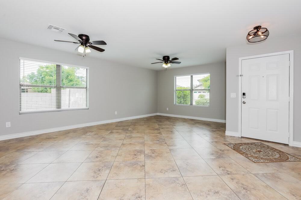 3914 S Ponderosa Dr - Photo 3 of 16