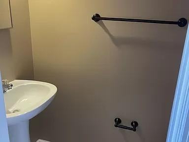 1540 W Market St - Photo 6 of 12