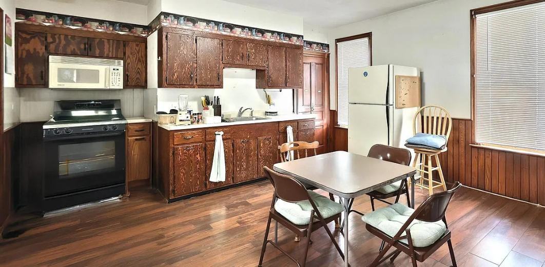 700 Linden Ave - Photo 2 of 7