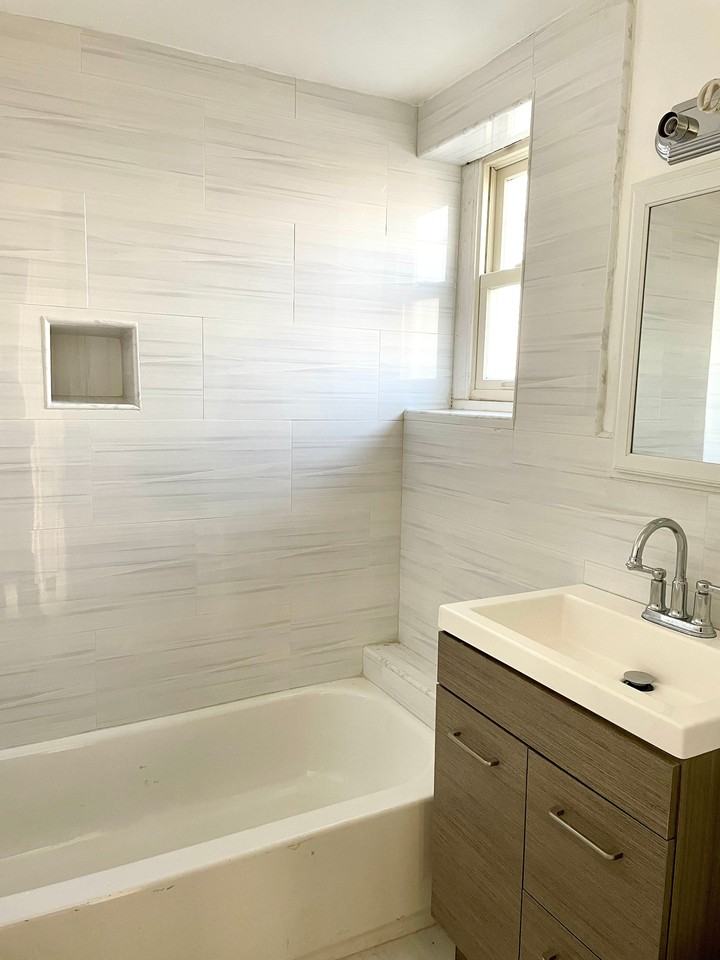 2565 Radcliff Avenue #2 - Photo 2 of 9
