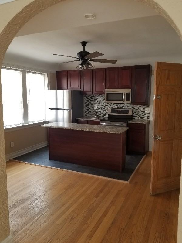 2331 S Lombard Ave #2 - Photo 2 of 4