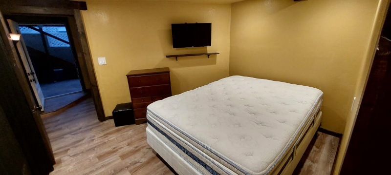 2080 Taylor Rd - Photo 2 of 9