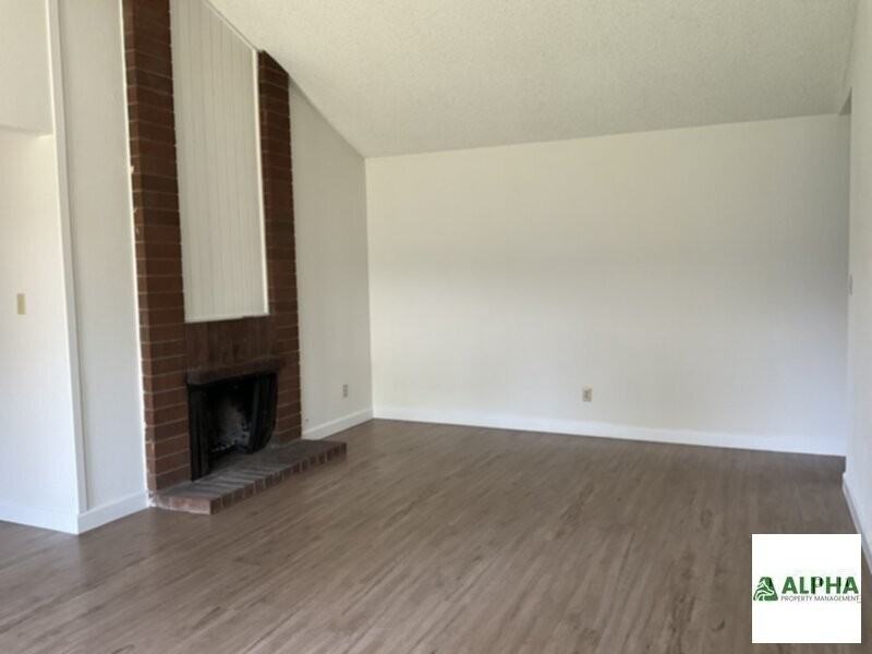 5809 Hazel Ave - Photo 4 of 12