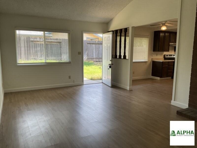 5809 Hazel Ave - Photo 5 of 12