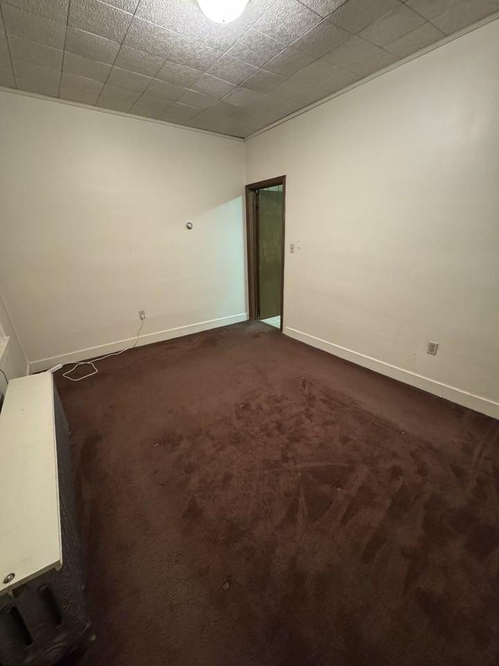 200 E Maple St #1stFL - Photo 3 of 9