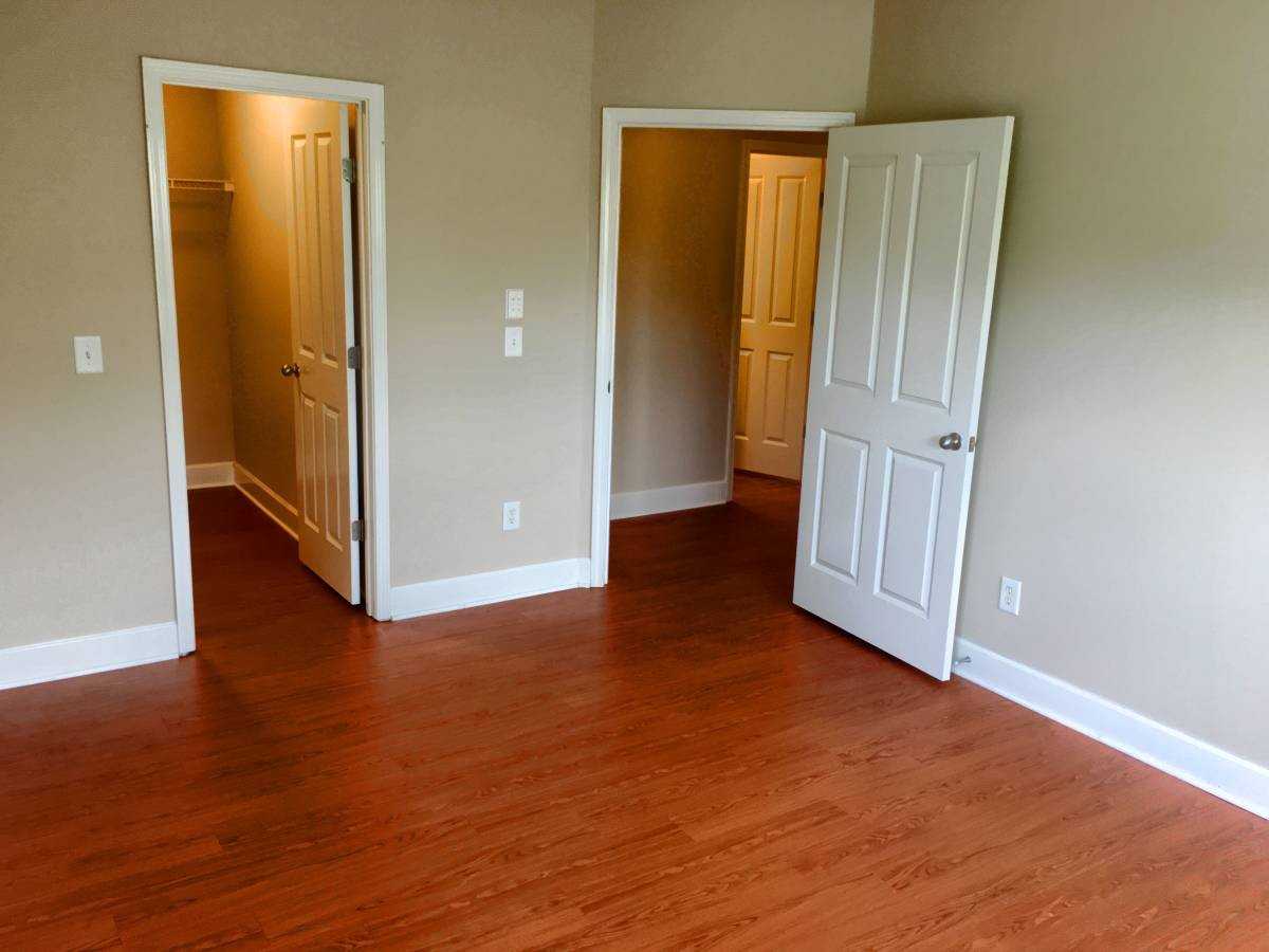 8401 Callabee Way #D10 - Photo 7 of 18