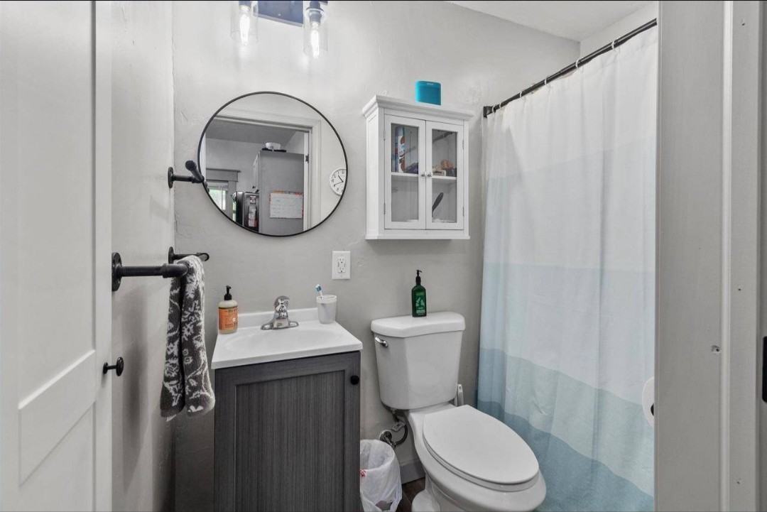 129 Park Ave - Photo 3 of 13