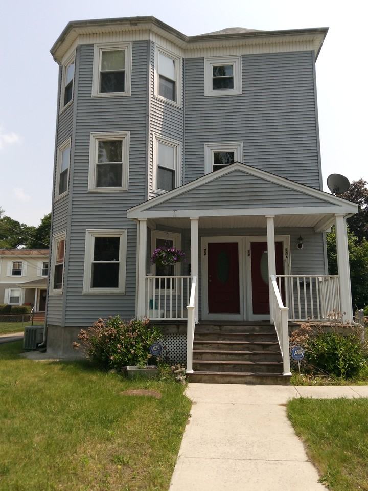 74 Robert St #3 - Photo 2 of 31