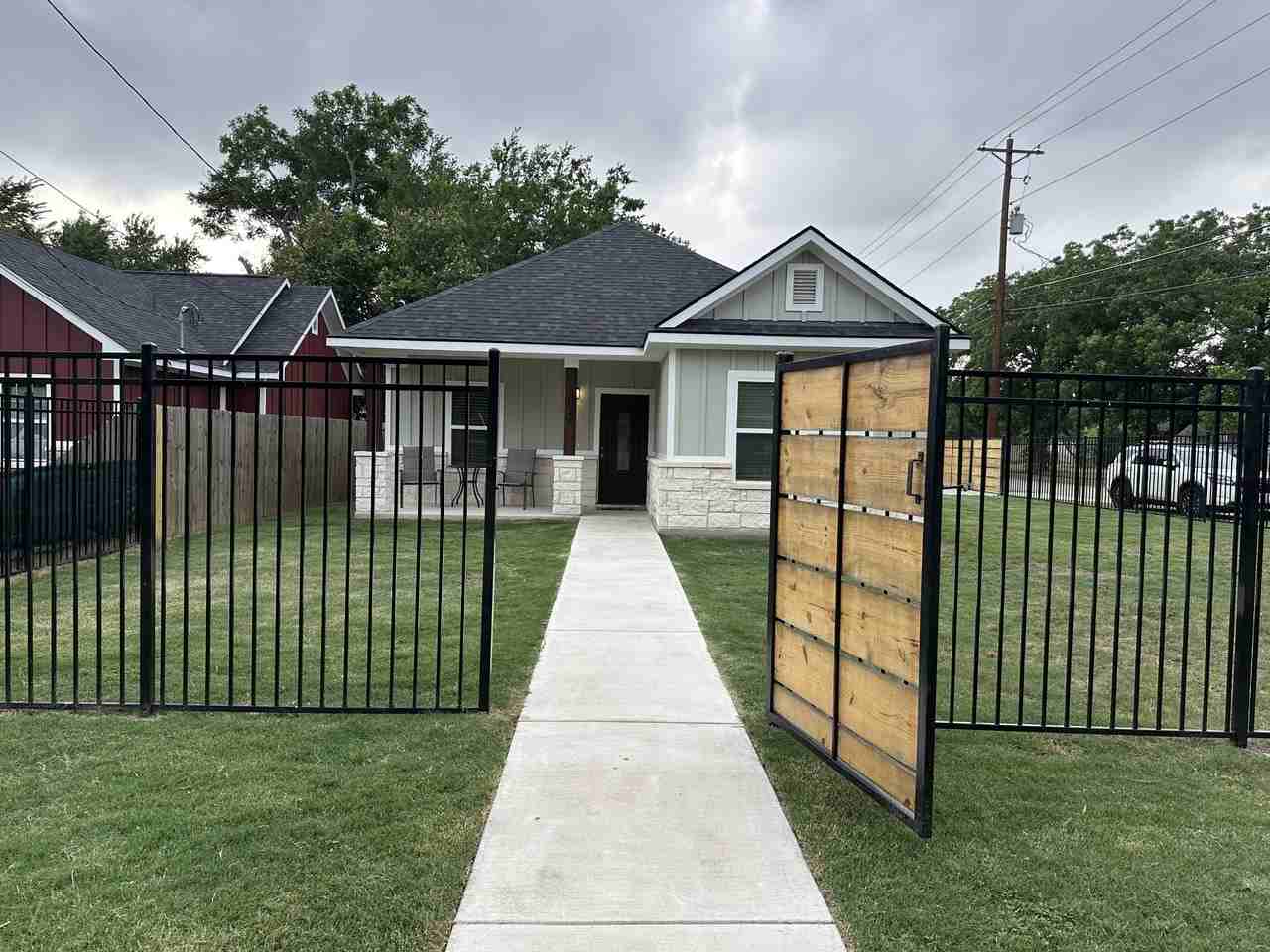 302 Holly Ave #NA - Photo 2 of 20