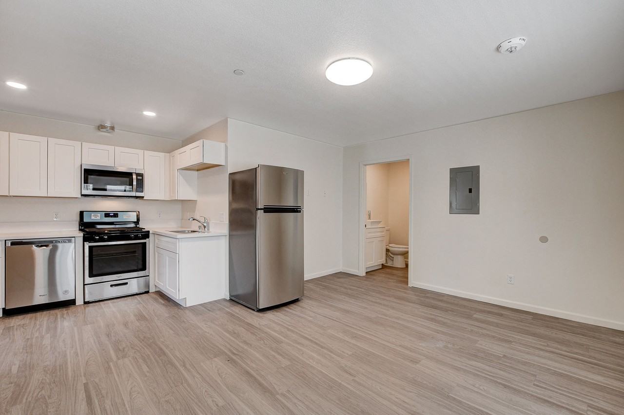 405 S 10th St #9 - Photo 2 of 11