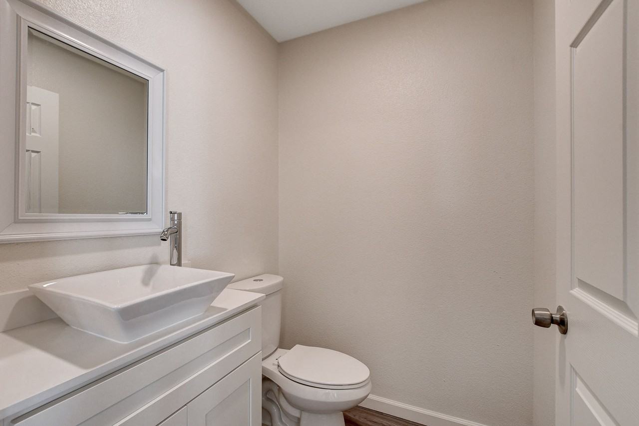 405 S 10th St #9 - Photo 5 of 11