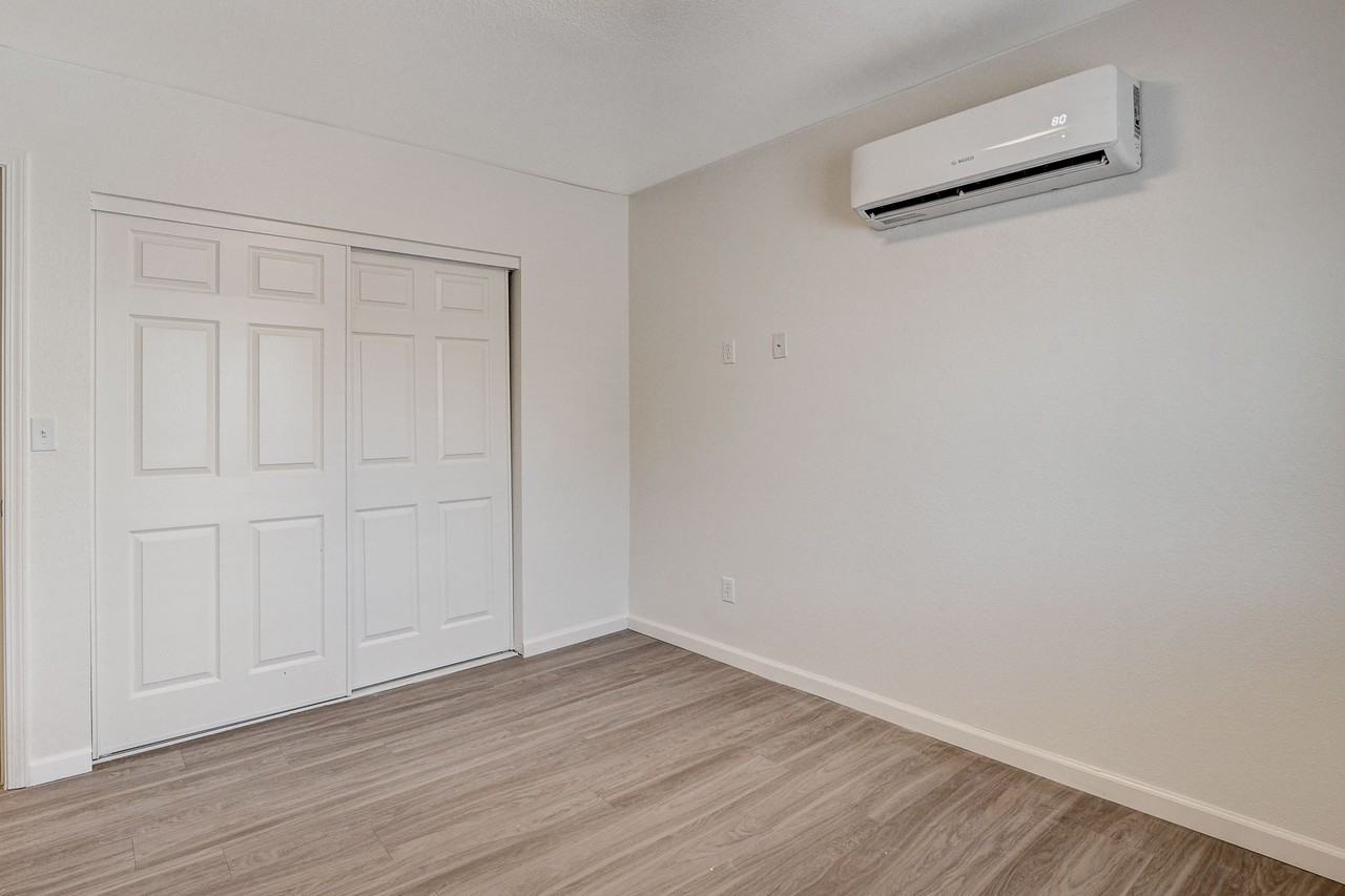 405 S 10th St #9 - Photo 7 of 11