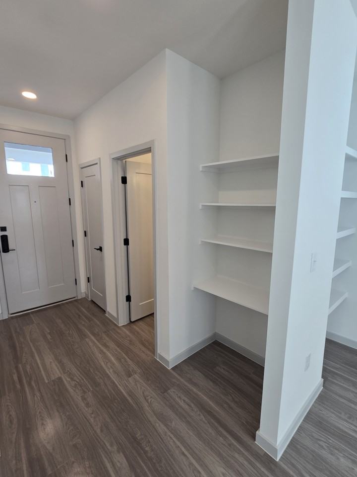 619 Creekside Common #4-35 - Photo 5 of 19