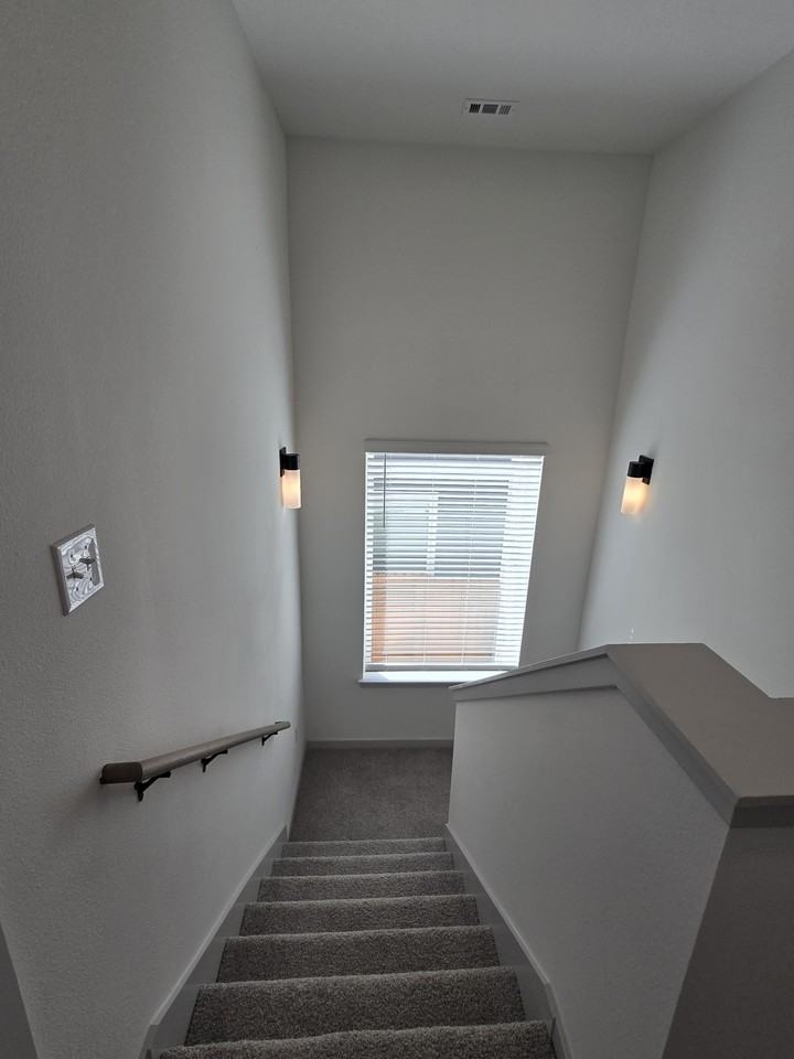 Creekside Way - Photo 7 of 19