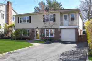 featured image of 6 Dunes Ln #2ndFL