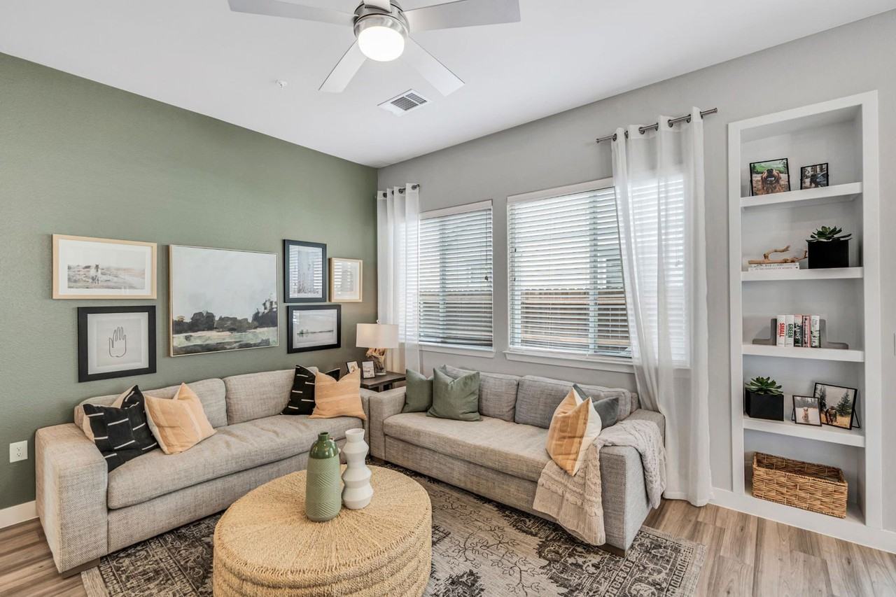 5609 Wild Acres - Photo 4 of 8