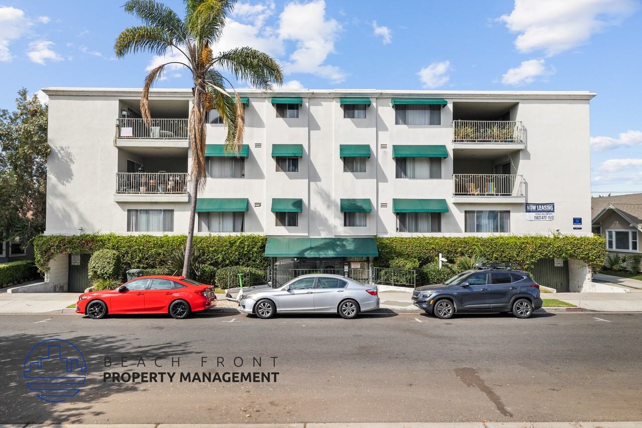 355 Coronado Ave. - Photo 2 of 16