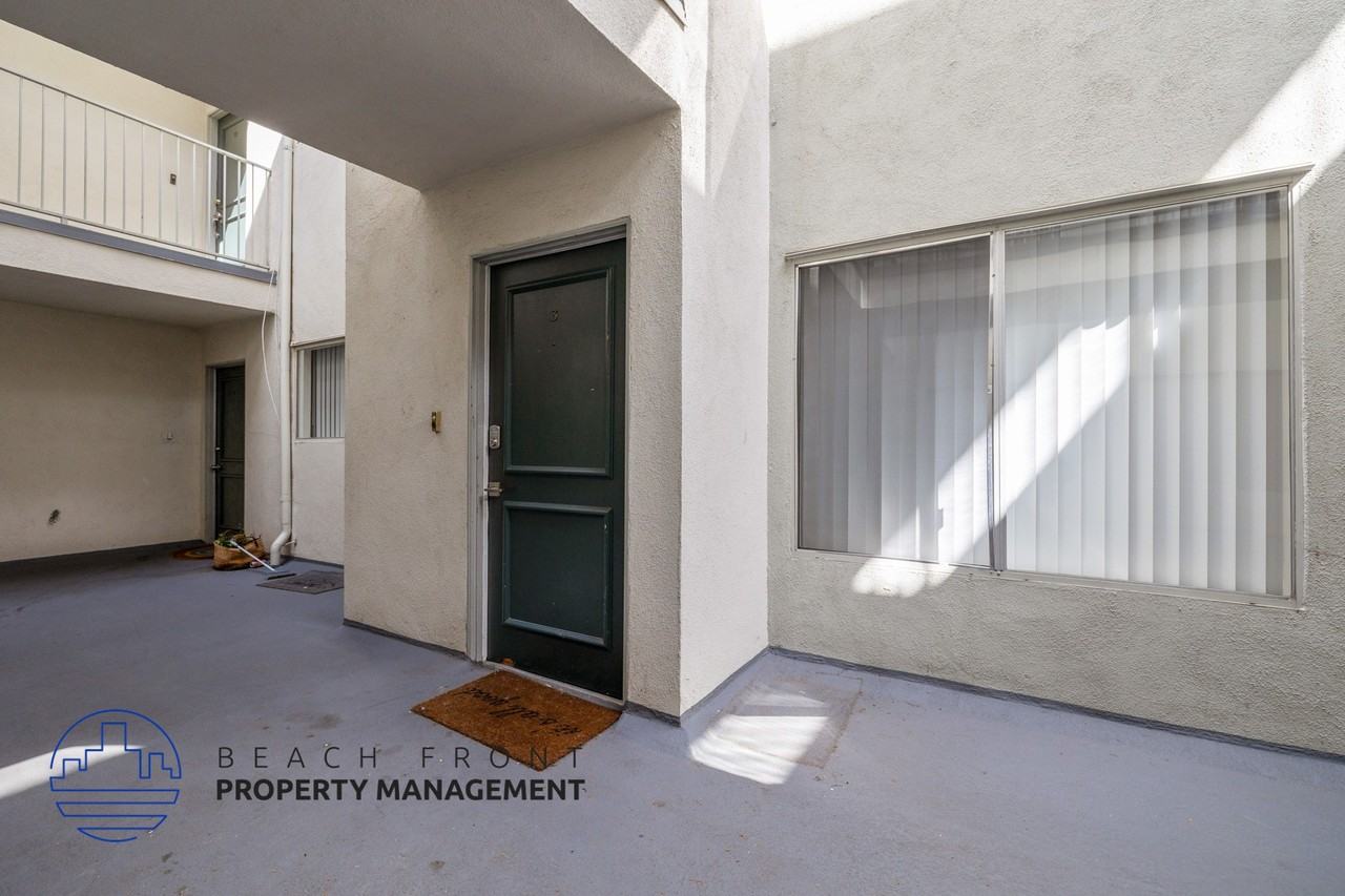 355 Coronado Ave. - Photo 4 of 16