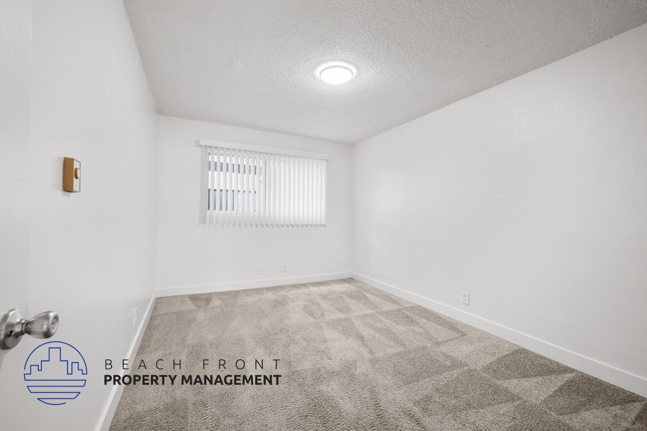 355 Coronado Ave. - Photo 6 of 16