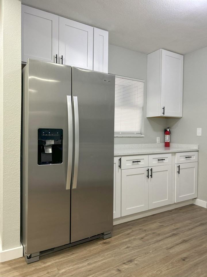 Crestwood Dr - Photo 6 of 9