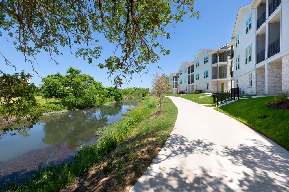 Oakside Trl - Photo 2 of 6