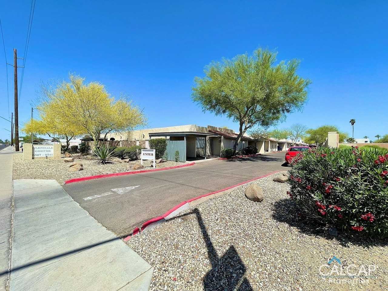 Glendale Groves - Photo 2 of 18