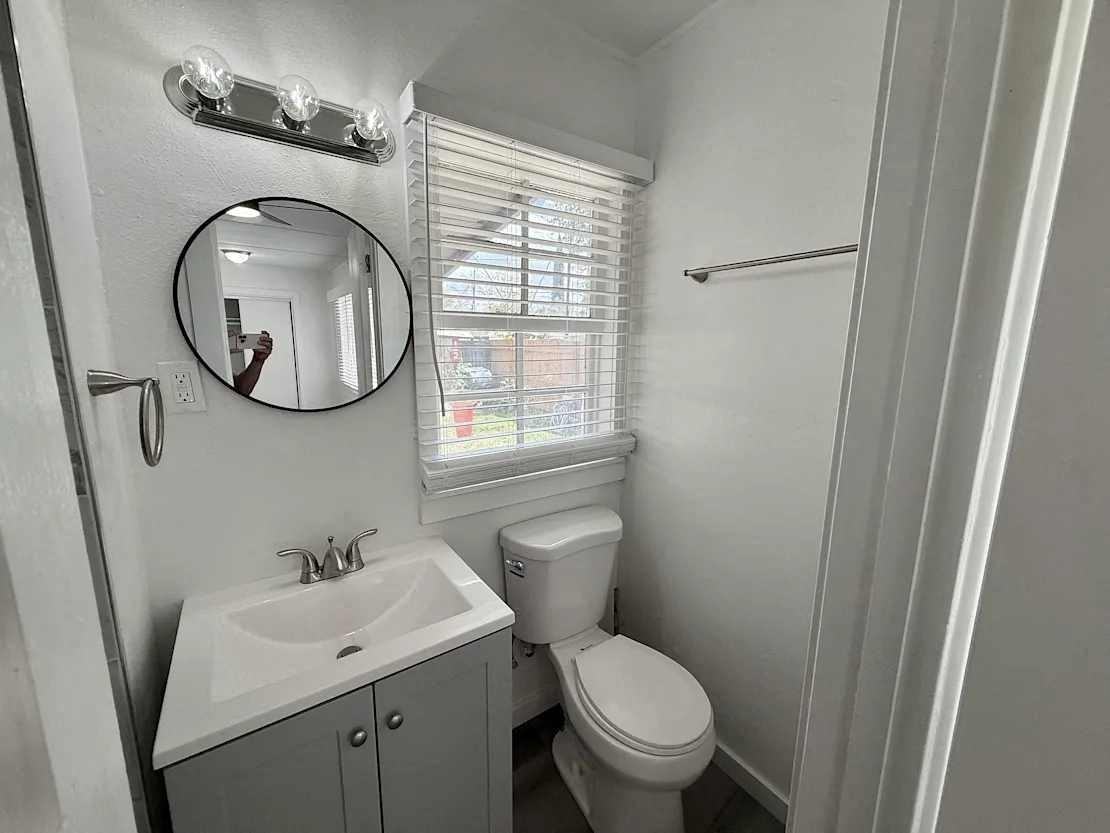 The Residences on Ash - Photo 5 of 13