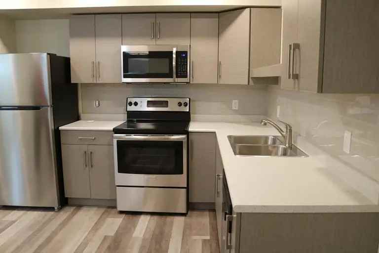 540 Harrow St #1 - Photo 3 of 10