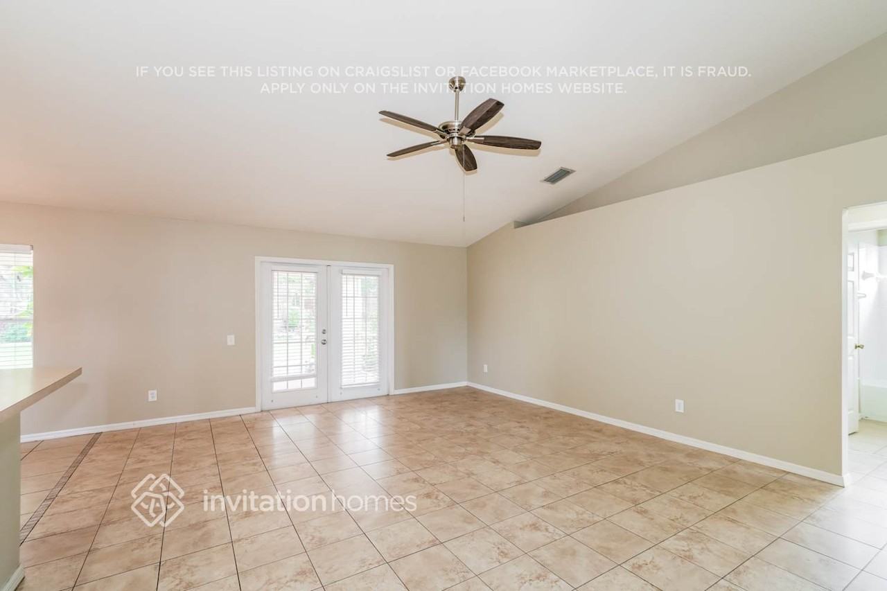 6706 Clair Shore Dr - Photo 3 of 17