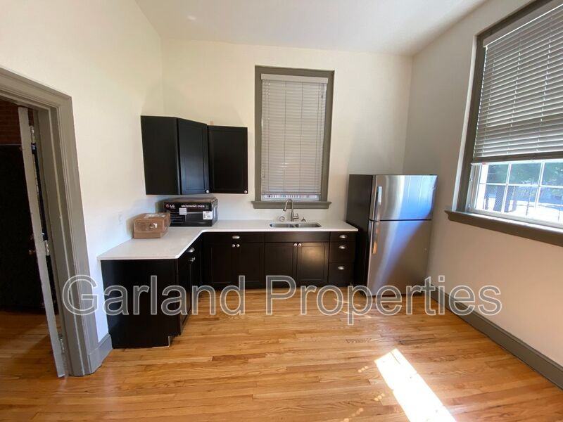 821 Salem Ave Sw #102 - Photo 5 of 10