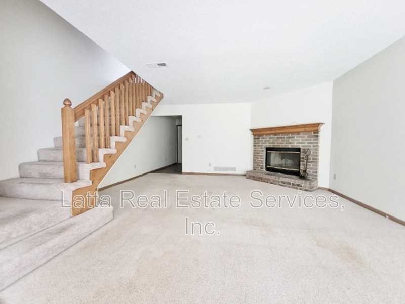 2115 Highridge Dr - Photo 5 of 14
