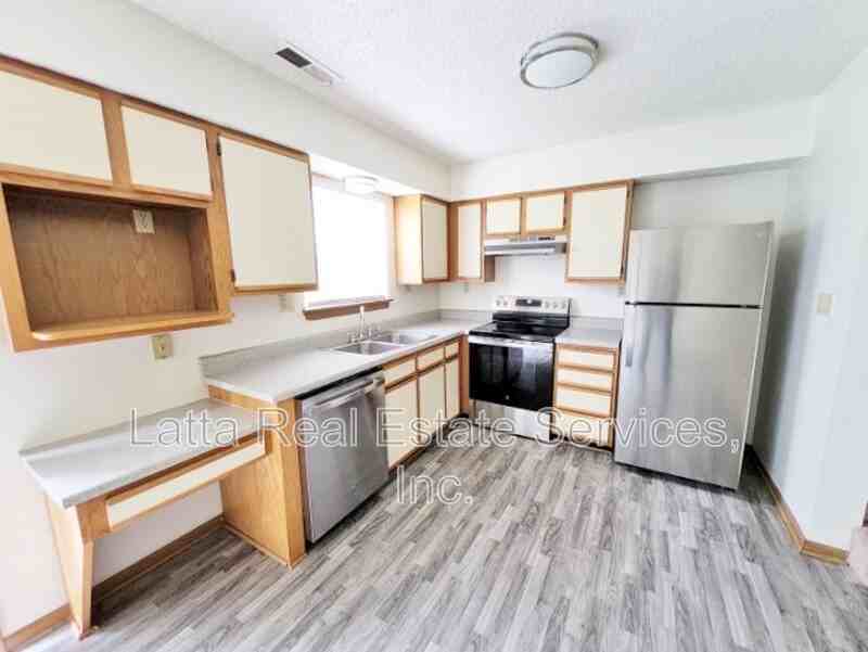 2115 Highridge Dr - Photo 7 of 14