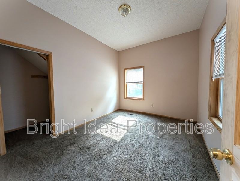 863 Clark St - Photo 6 of 7