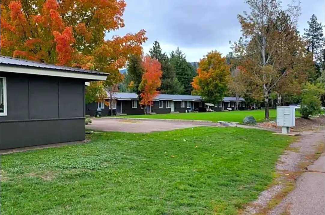 661 8th Avenue East North - Photo 3 of 10