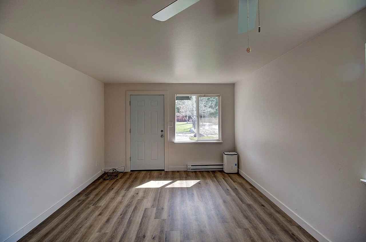 661 8th Avenue East North - Photo 5 of 10