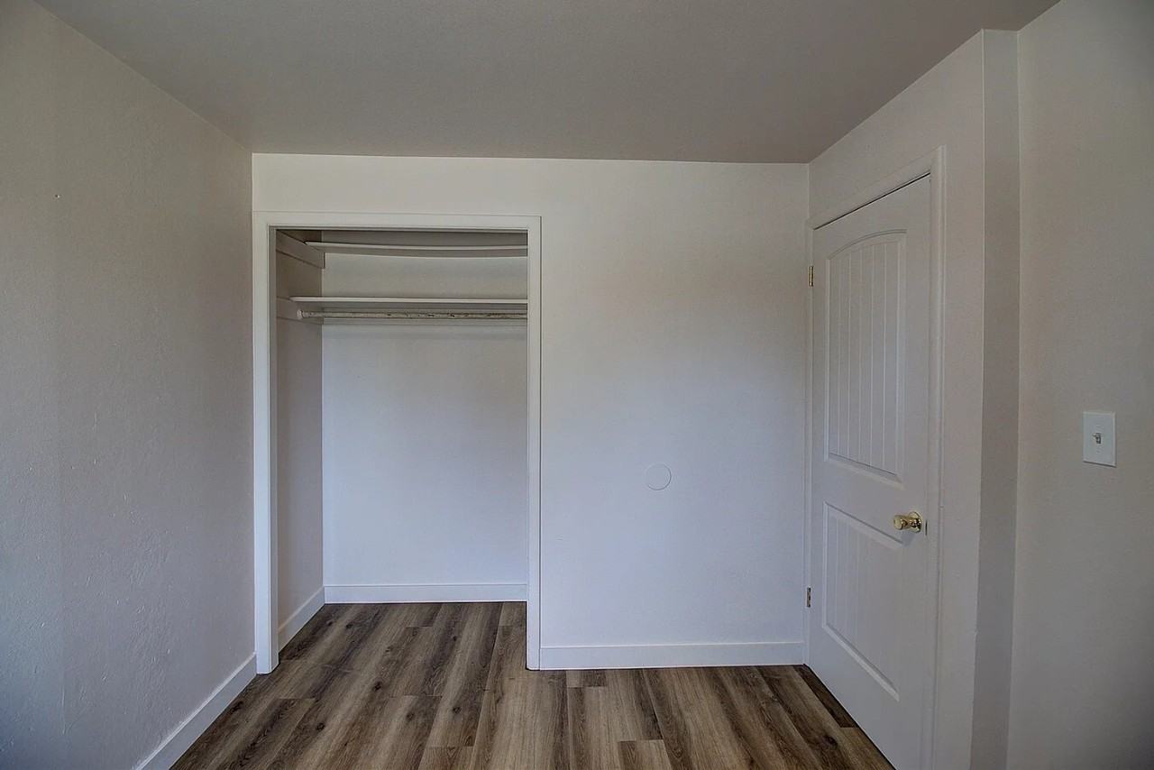 661 8th Avenue East North - Photo 7 of 10