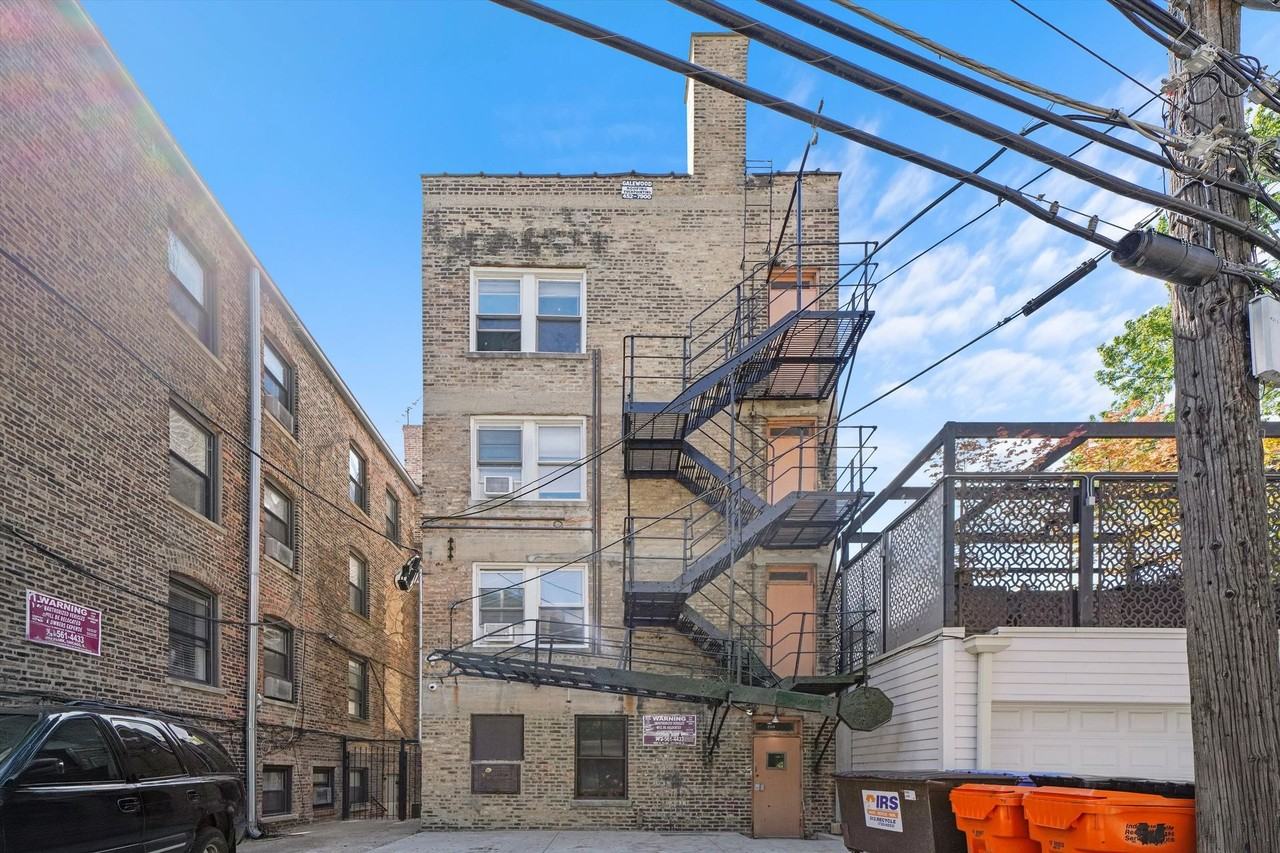 N Sedgwick St #A3 - Photo 5 of 6